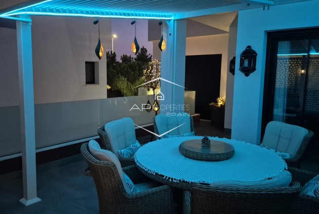 Resale - Villa - Detached -
Los Montesinos - La Herrada