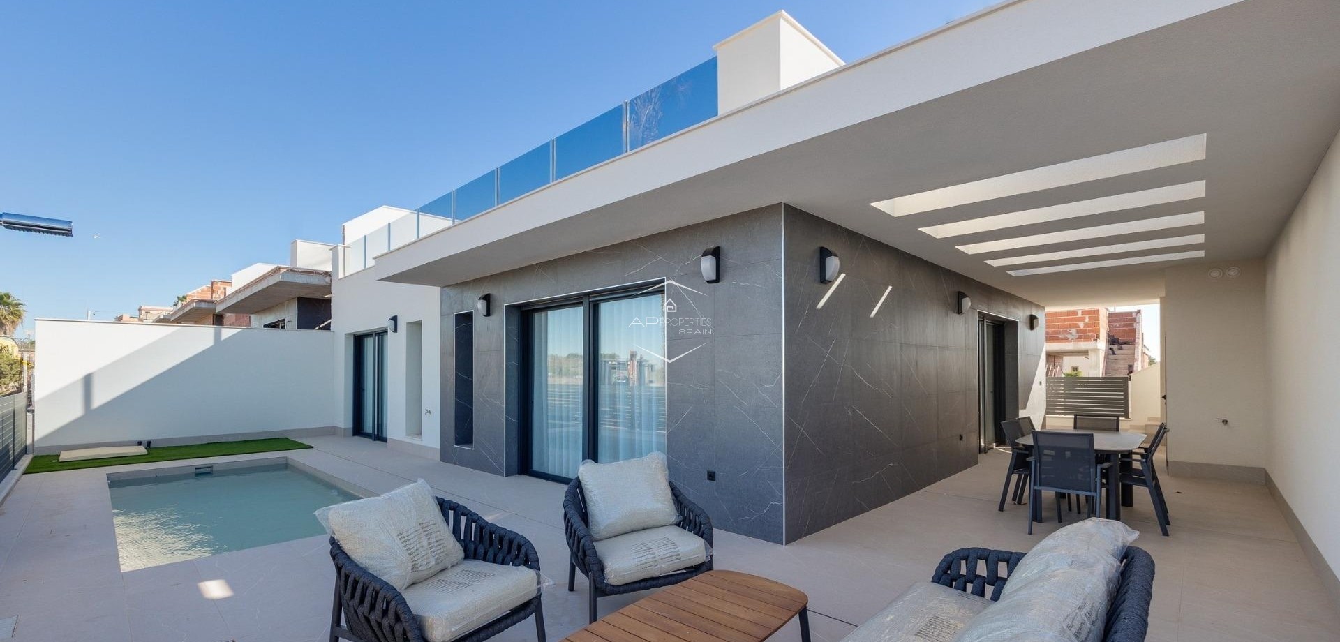 Nouvelle construction - Villa - Indépendante -
Torrevieja - Sector 25