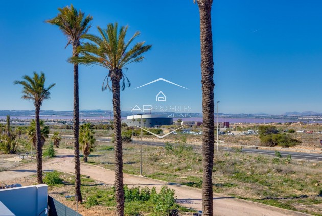Nouvelle construction - Villa - Indépendante -
Torrevieja - Sector 25