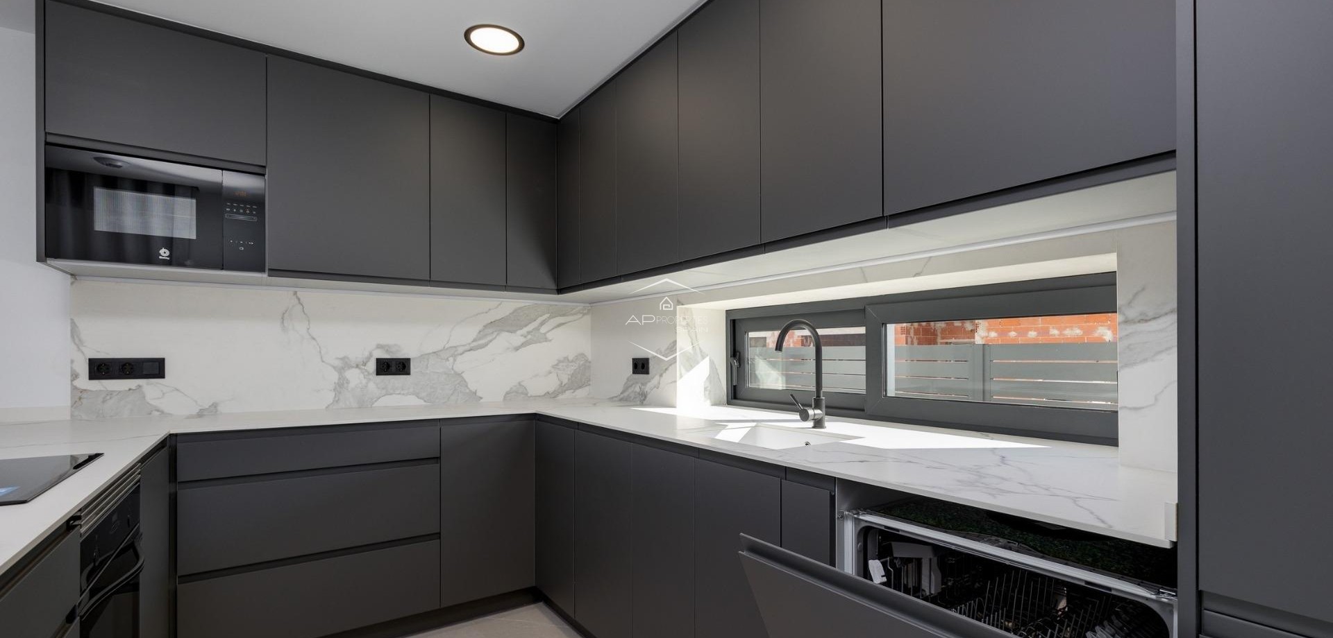 Nouvelle construction - Villa - Indépendante -
Torrevieja - Sector 25