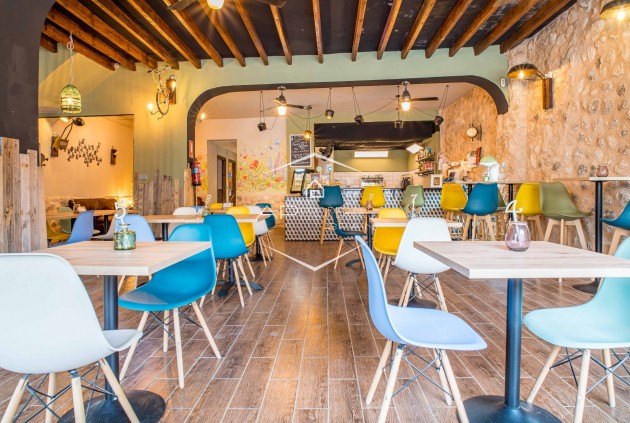 Revente - Maison de ville -
Pinoso - CL MONOVAR 77
