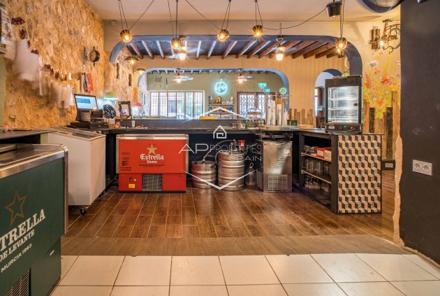 Revente - Maison de ville -
Pinoso - CL MONOVAR 77