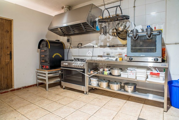 Revente - Maison de ville -
Pinoso - CL MONOVAR 77