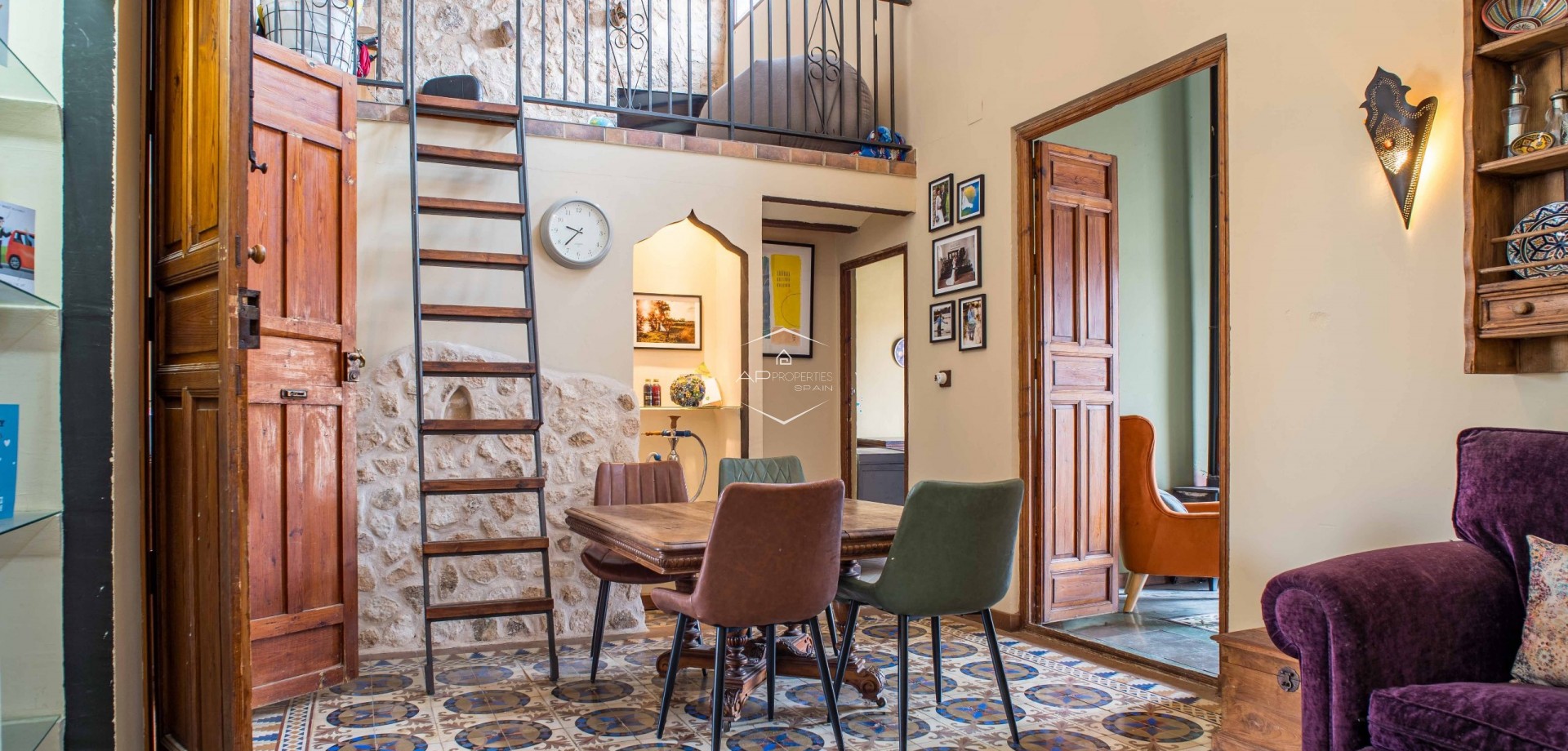 Revente - Maison de ville -
Pinoso - CL MONOVAR 77