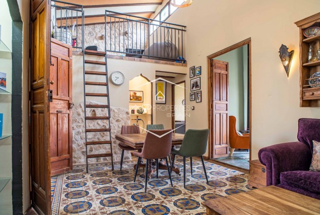 Revente - Maison de ville -
Pinoso - CL MONOVAR 77