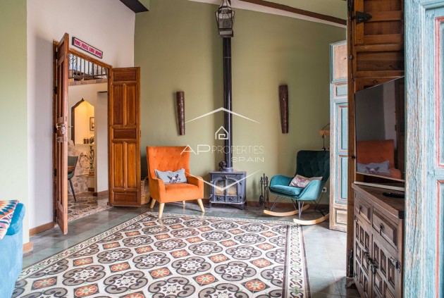 Revente - Maison de ville -
Pinoso - CL MONOVAR 77