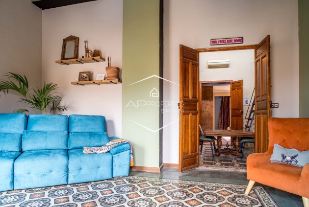 Revente - Maison de ville -
Pinoso - CL MONOVAR 77