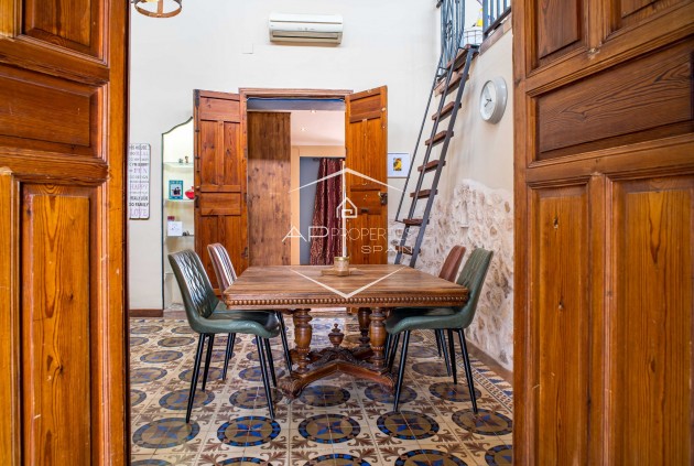 Revente - Maison de ville -
Pinoso - CL MONOVAR 77