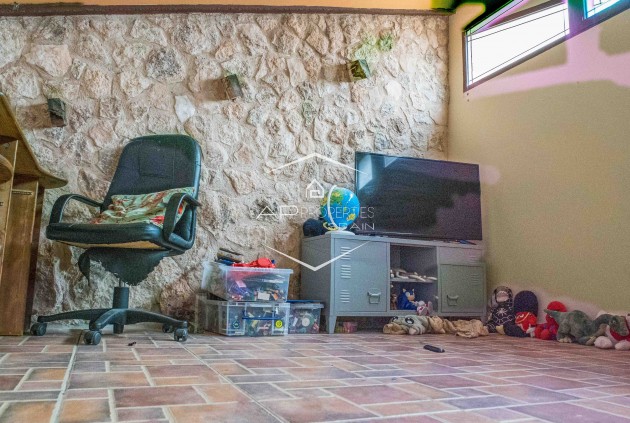 Revente - Maison de ville -
Pinoso - CL MONOVAR 77