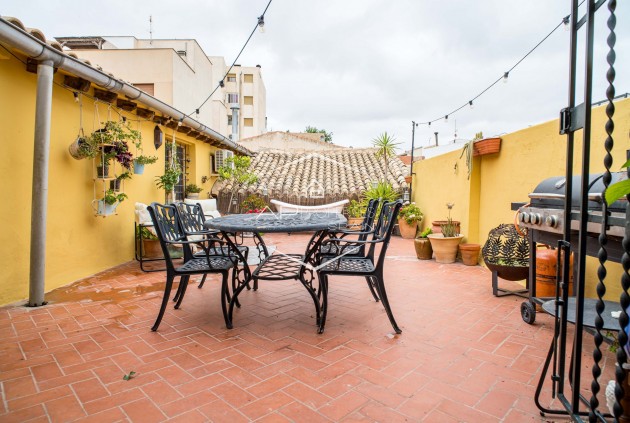 Revente - Maison de ville -
Pinoso - CL MONOVAR 77