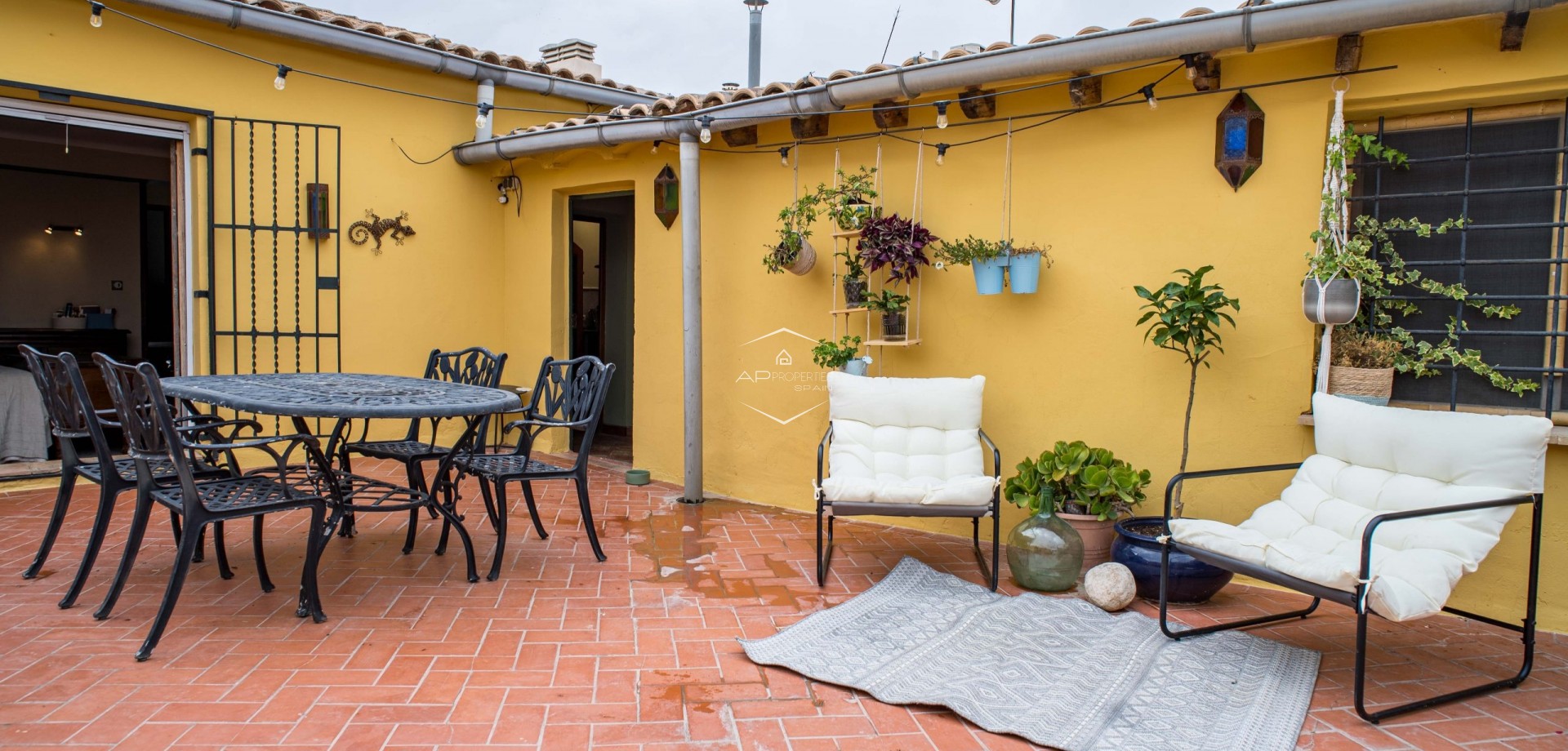 Revente - Maison de ville -
Pinoso - CL MONOVAR 77