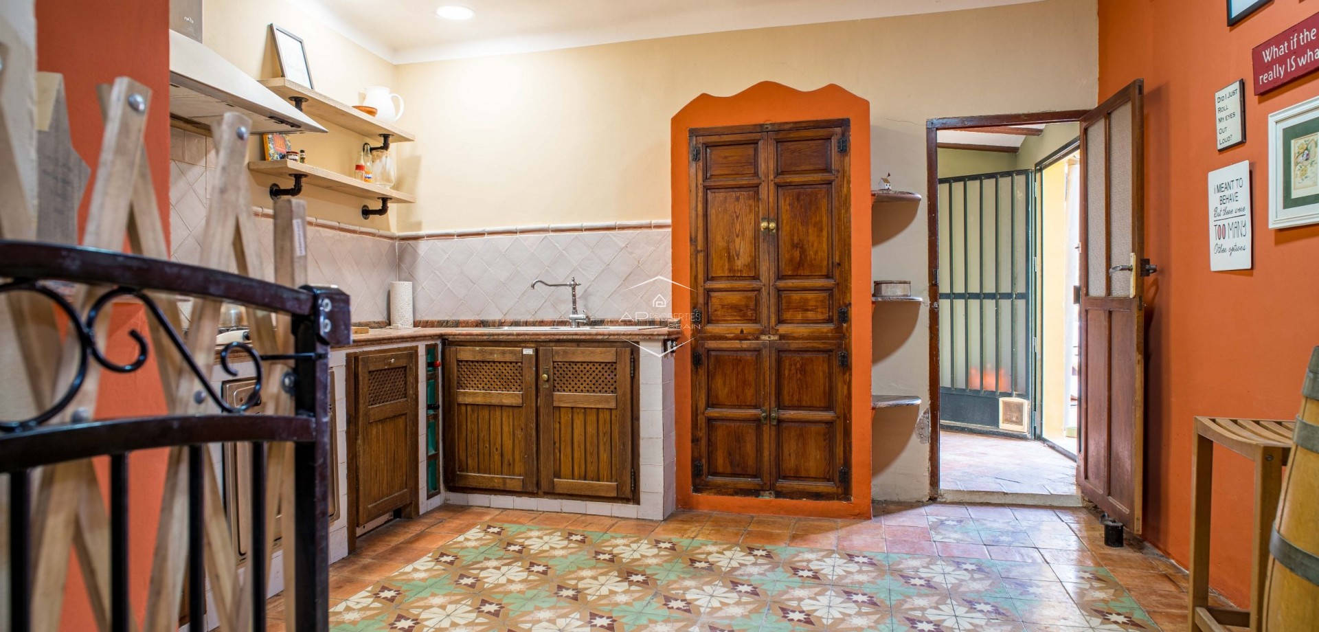 Revente - Maison de ville -
Pinoso - CL MONOVAR 77