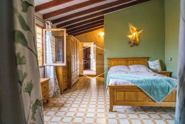 Revente - Maison de ville -
Pinoso - CL MONOVAR 77