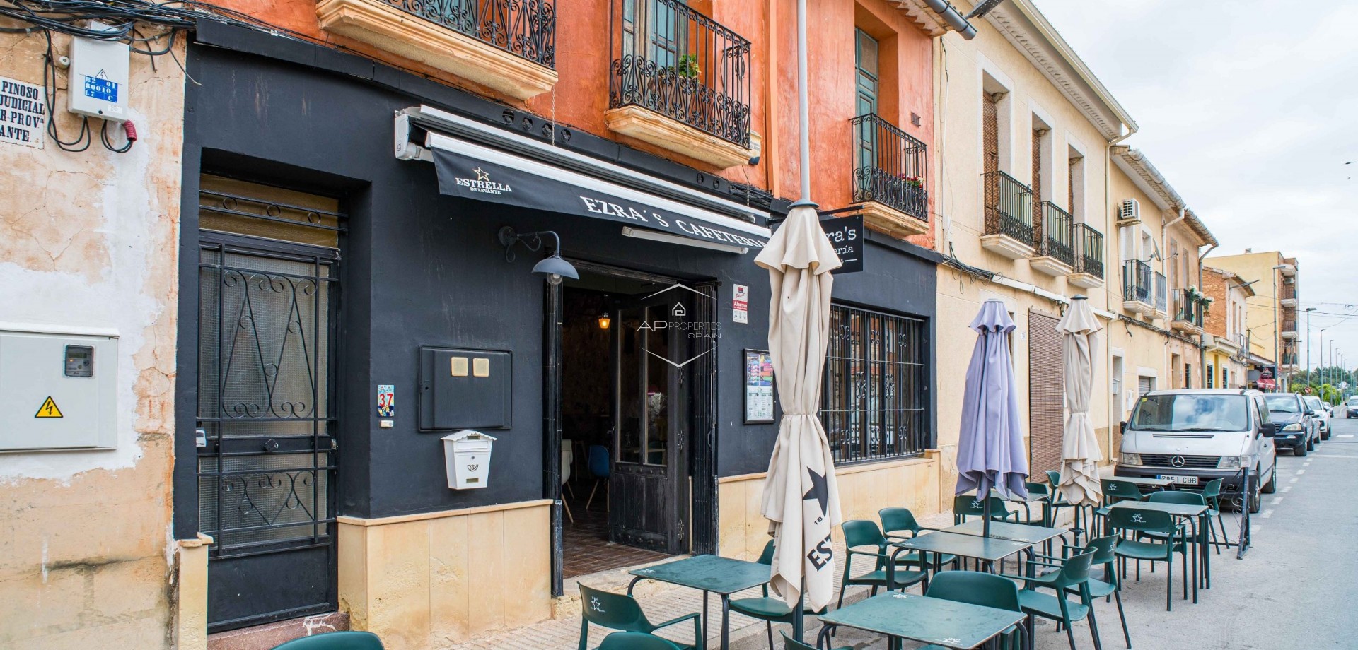 Revente - Maison de ville -
Pinoso - CL MONOVAR 77