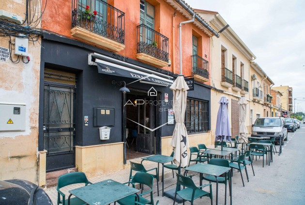 Revente - Maison de ville -
Pinoso - CL MONOVAR 77