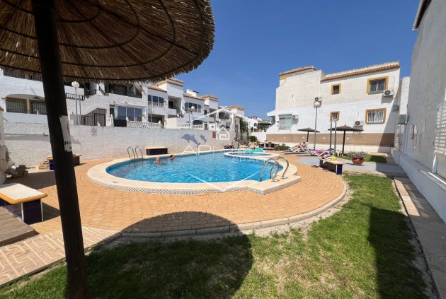 Resale - Apartment - flat -
Orihuela - Entre Naranjos - Vistabella Golf