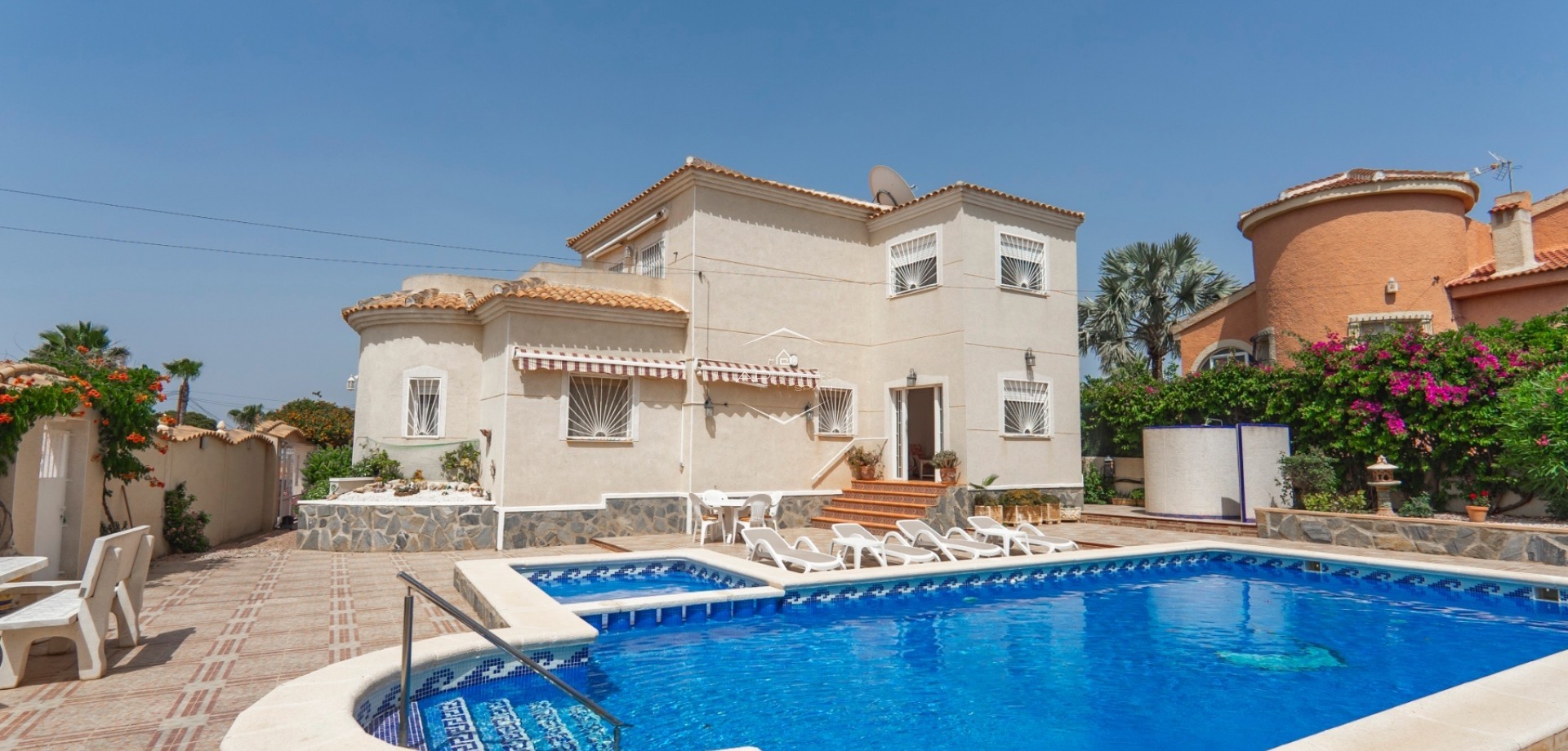 Resale - Villa - Detached -
Ciudad Quesada - Campo De Golf La Marquesa