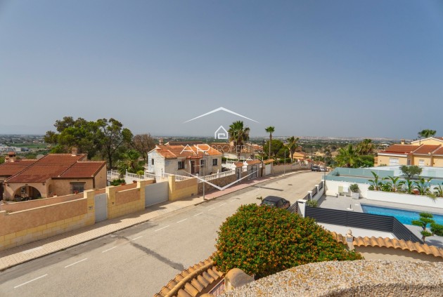 Resale - Villa - Detached -
Ciudad Quesada - Campo De Golf La Marquesa