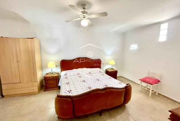 Revente - Villa - Indépendante -
Daya Nueva