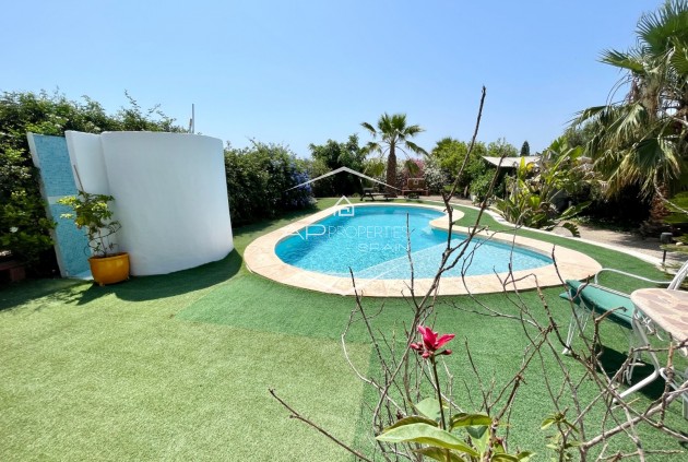 Revente - Villa - Indépendante -
Daya Nueva