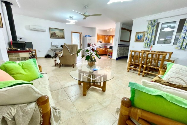Revente - Villa - Indépendante -
Daya Nueva