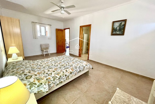Revente - Villa - Indépendante -
Daya Nueva