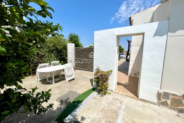 Revente - Villa - Indépendante -
Daya Nueva