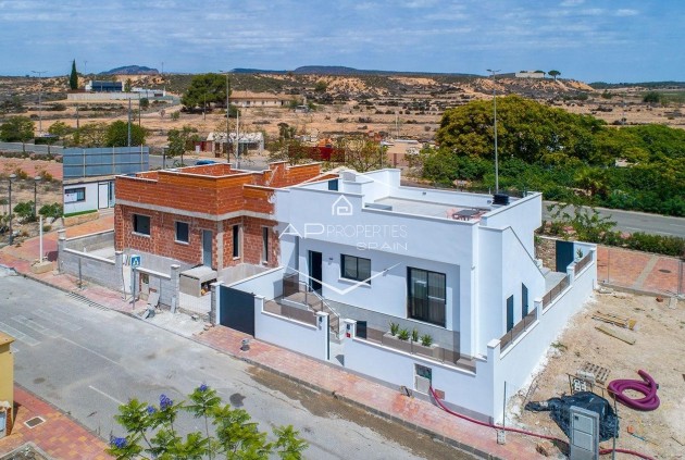 Nueva construcción  - Villa - Independiente -
Sucina