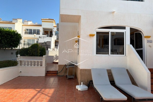 Odsprzedaż - Mieszkanie - Apartament -
Orihuela - Entre Naranjos - Vistabella Golf