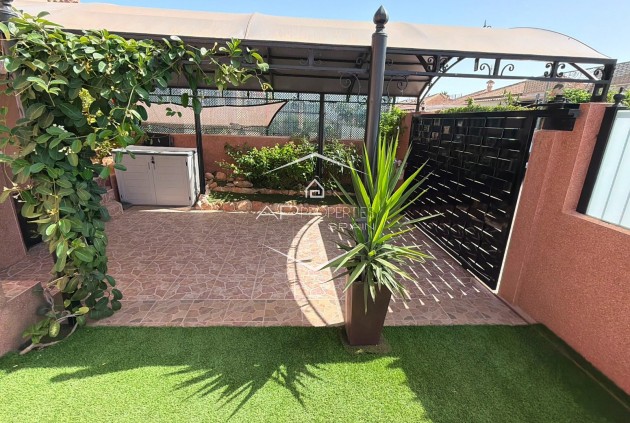 Resale - Villa - Detached -
Los Montesinos - La Herrada