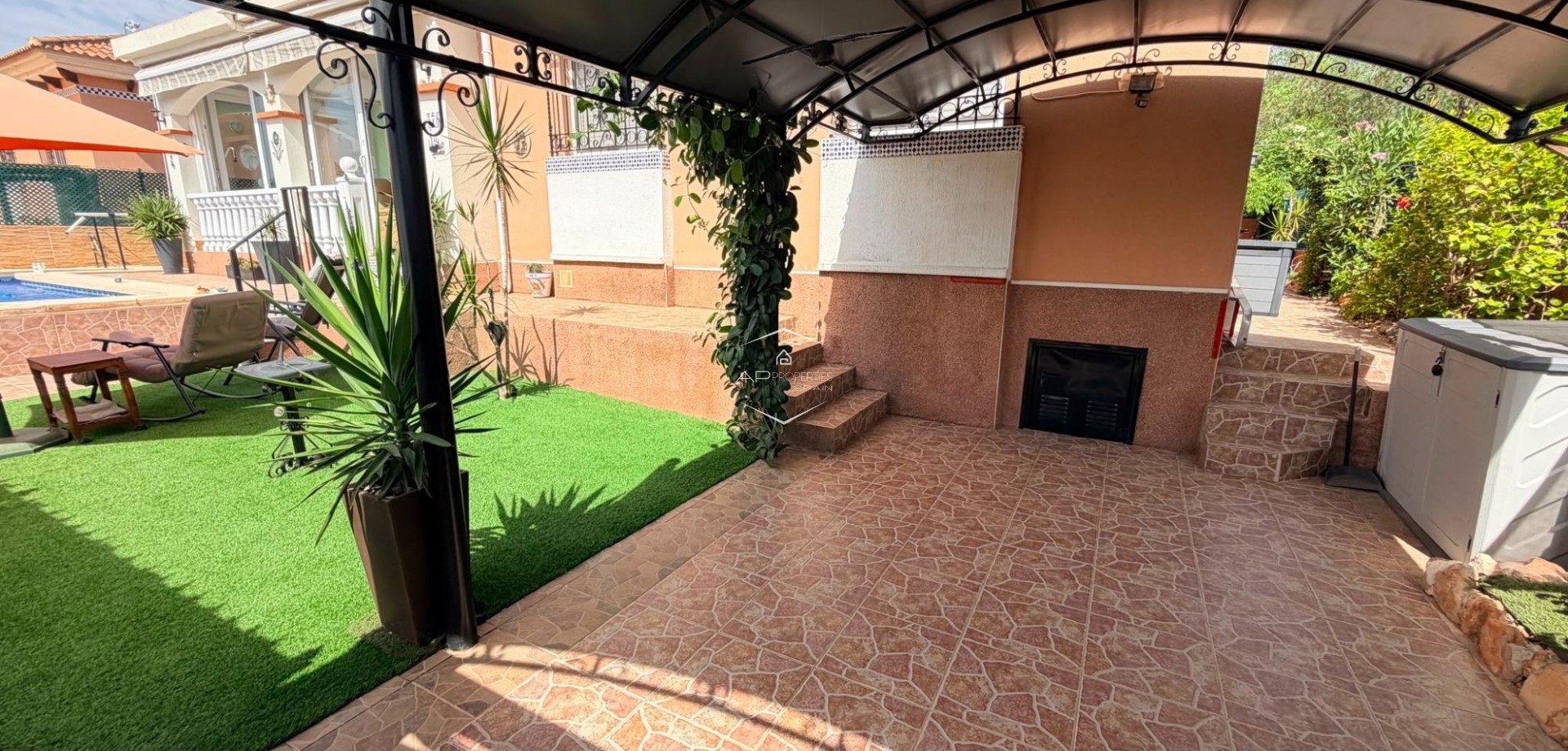 Resale - Villa - Detached -
Los Montesinos - La Herrada
