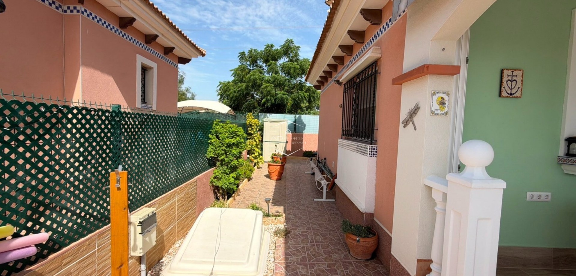 Resale - Villa - Detached -
Los Montesinos - La Herrada