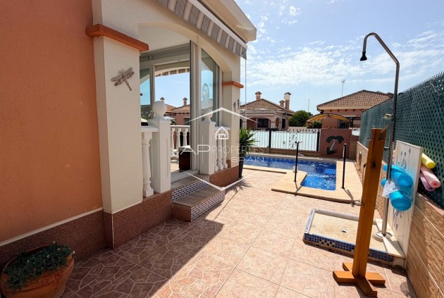 Resale - Villa - Detached -
Los Montesinos - La Herrada