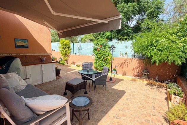 Resale - Villa - Detached -
Los Montesinos - La Herrada