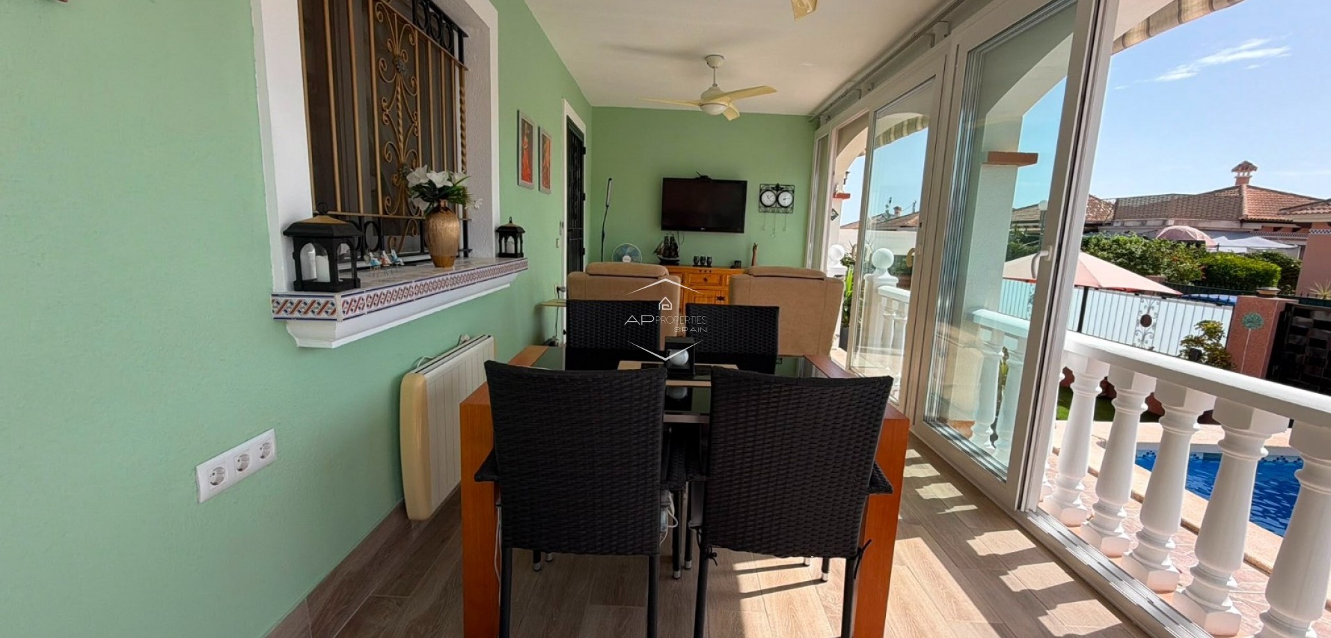 Resale - Villa - Detached -
Los Montesinos - La Herrada