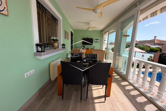 Resale - Villa - Detached -
Los Montesinos - La Herrada