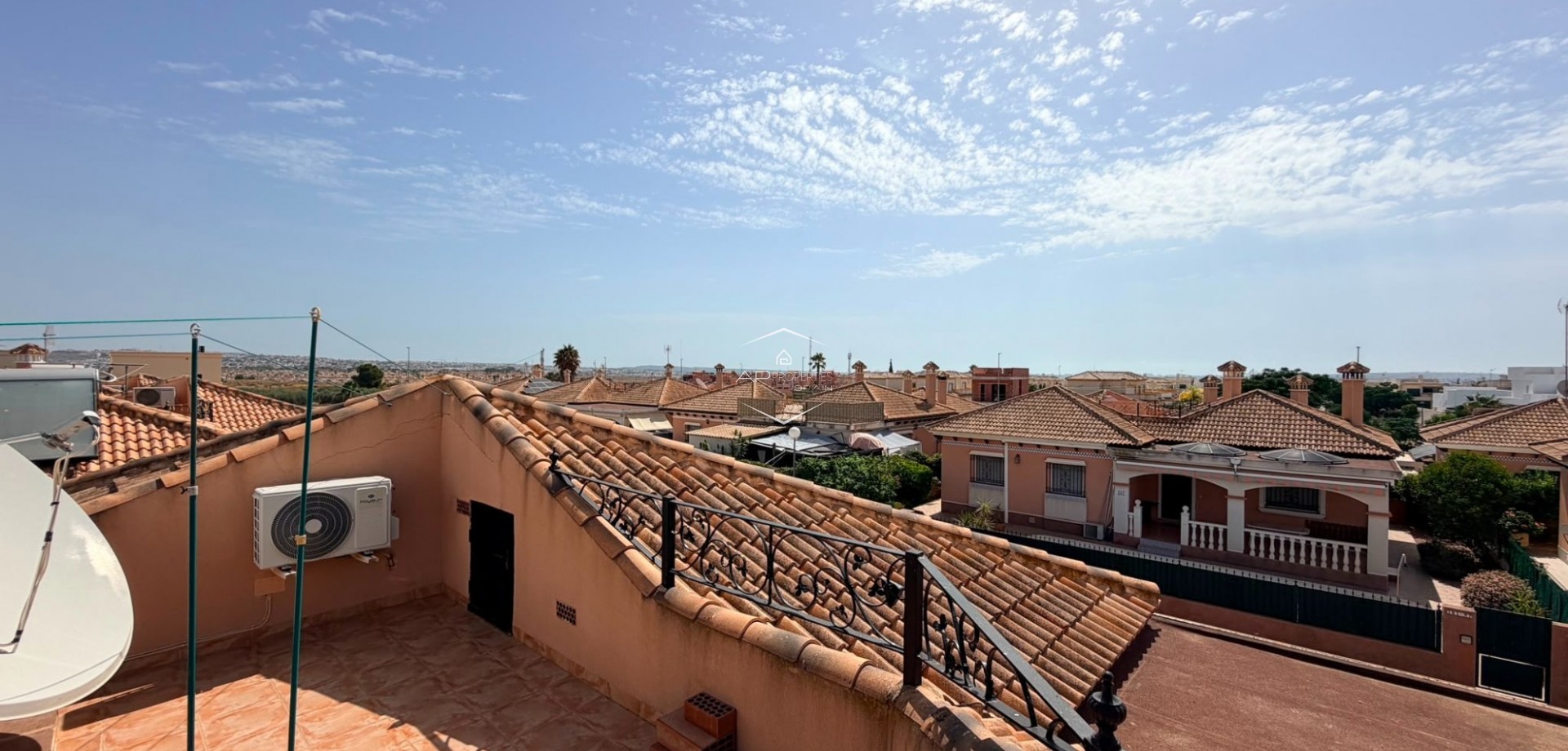 Resale - Villa - Detached -
Los Montesinos - La Herrada