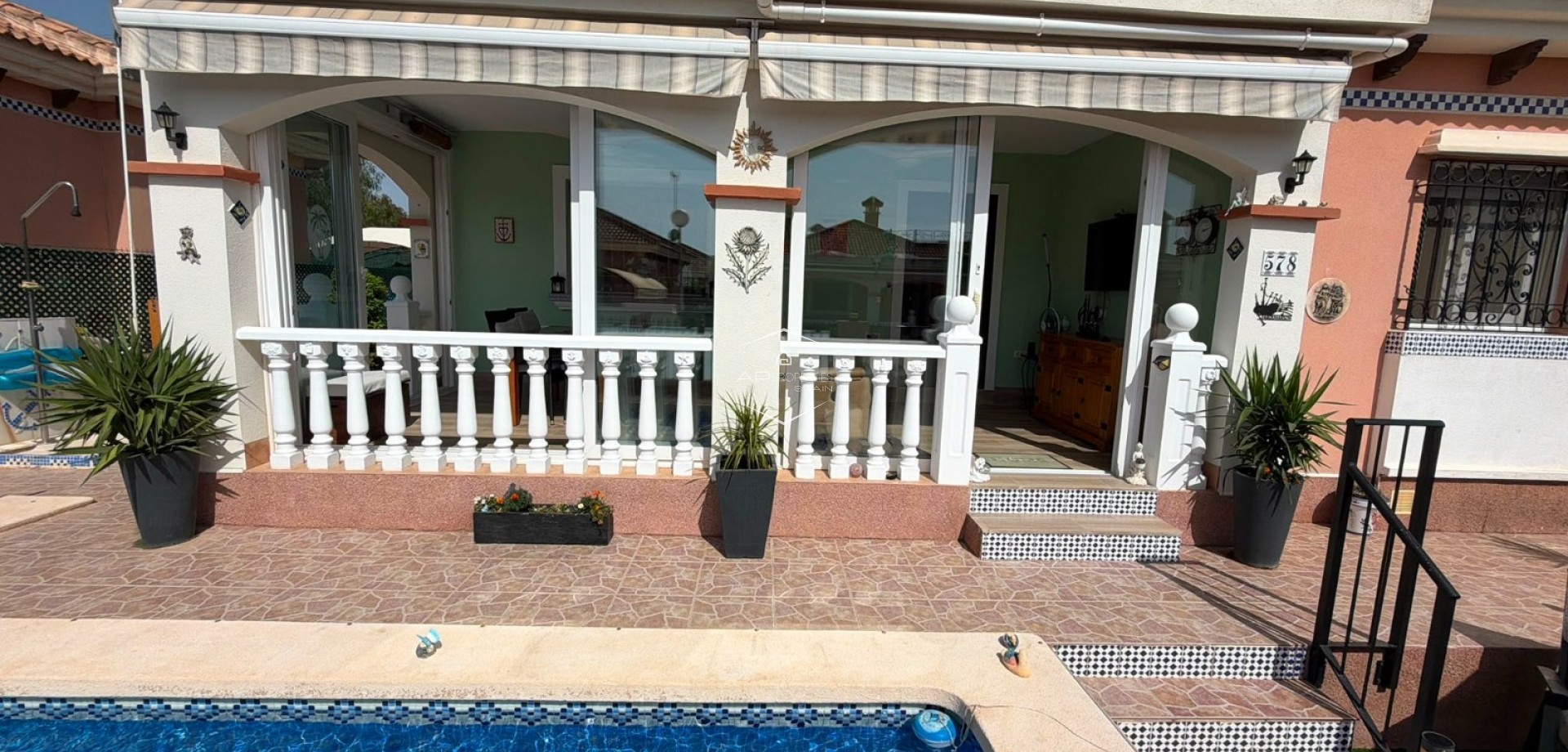 Resale - Villa - Detached -
Los Montesinos - La Herrada