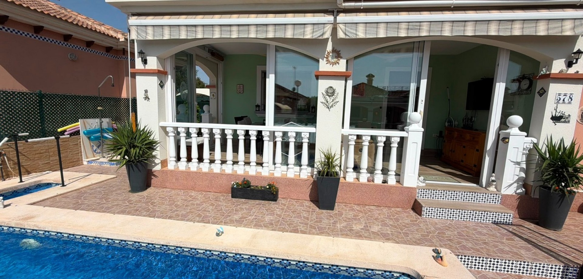 Resale - Villa - Detached -
Los Montesinos - La Herrada