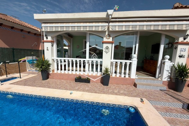 Resale - Villa - Detached -
Los Montesinos - La Herrada
