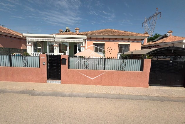 Resale - Villa - Detached -
Los Montesinos - La Herrada