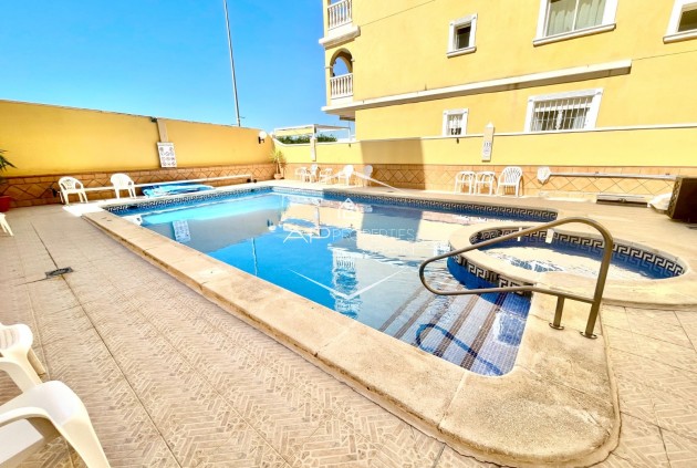 Revente - Appartement - Penthouse -
Algorfa