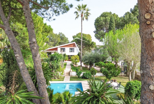 Revente - Villa - Indépendante -
Lloma Badada