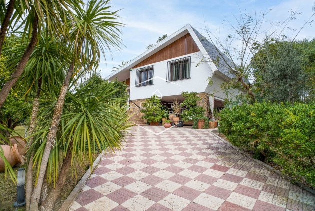 Revente - Villa - Indépendante -
Lloma Badada