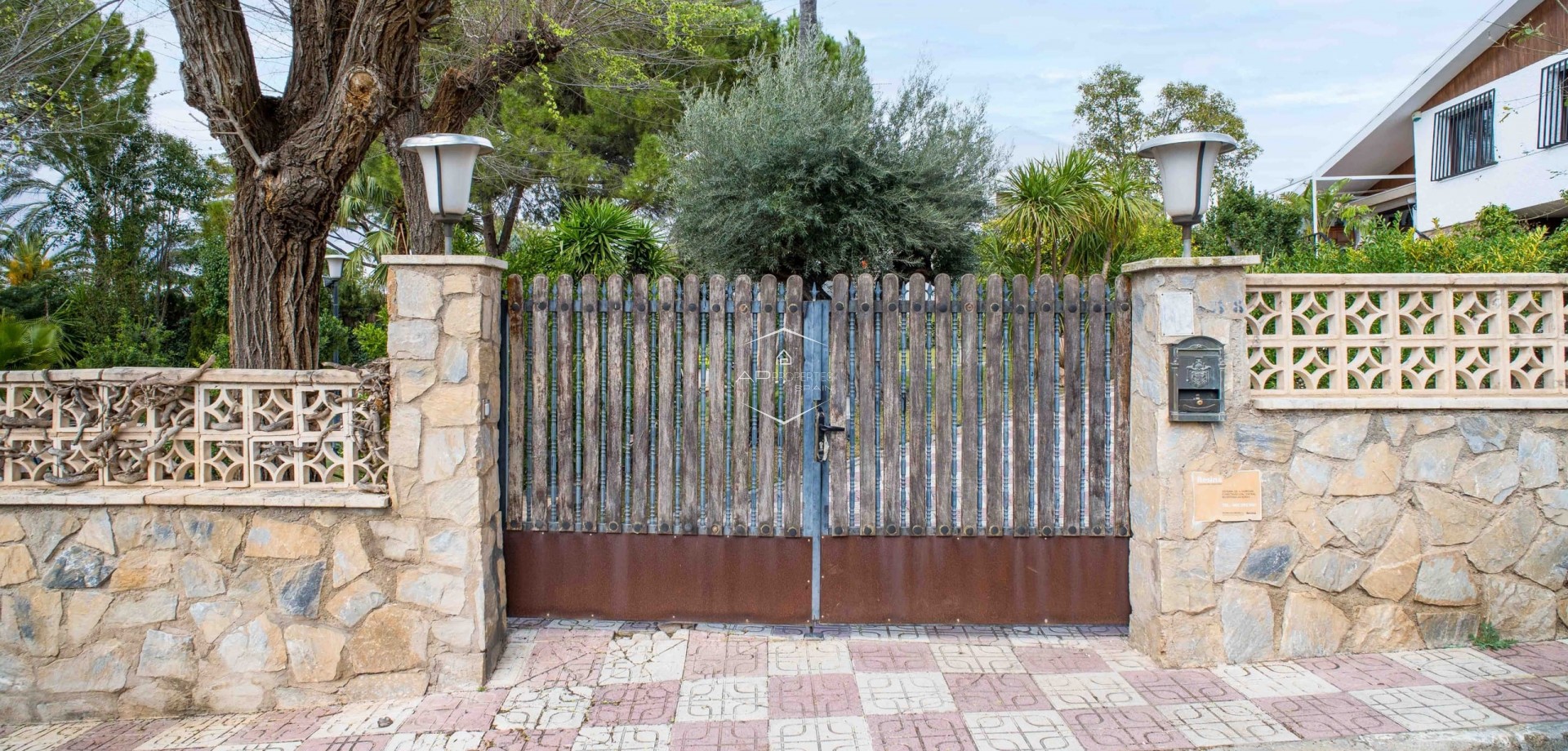 Revente - Villa - Indépendante -
Lloma Badada