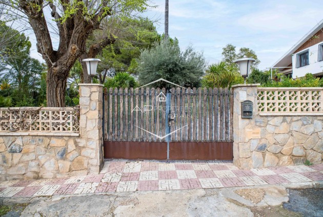 Revente - Villa - Indépendante -
Lloma Badada