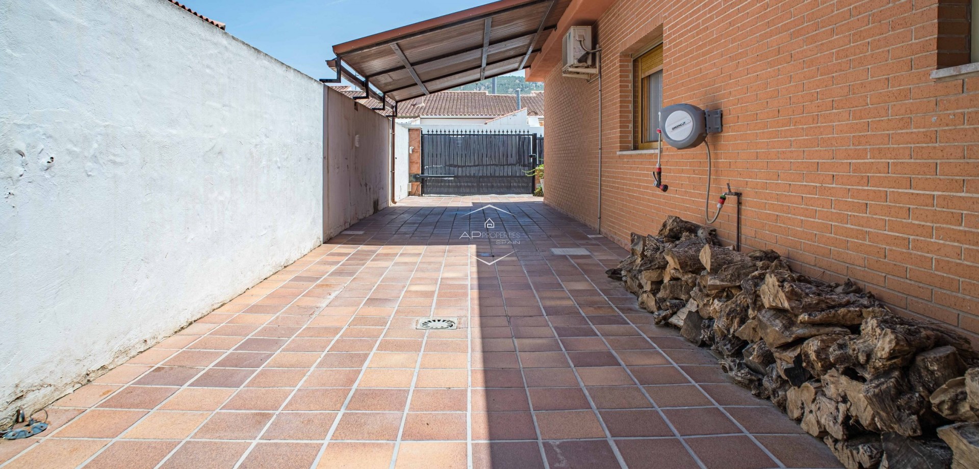 Herverkoop - Villa - Vrijstaand -
Pinoso - CL SALINAS 10, 03650 EL PINOS