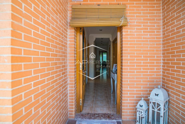 Herverkoop - Villa - Vrijstaand -
Pinoso - CL SALINAS 10, 03650 EL PINOS