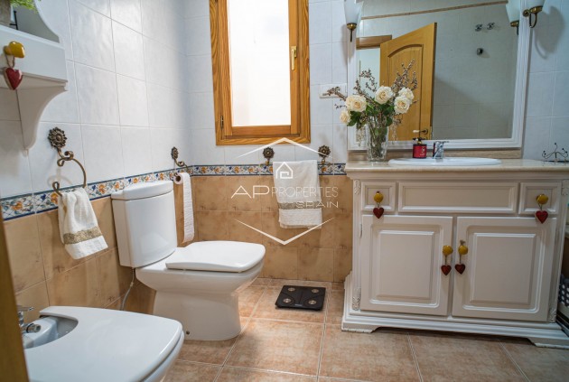 Herverkoop - Villa - Vrijstaand -
Pinoso - CL SALINAS 10, 03650 EL PINOS