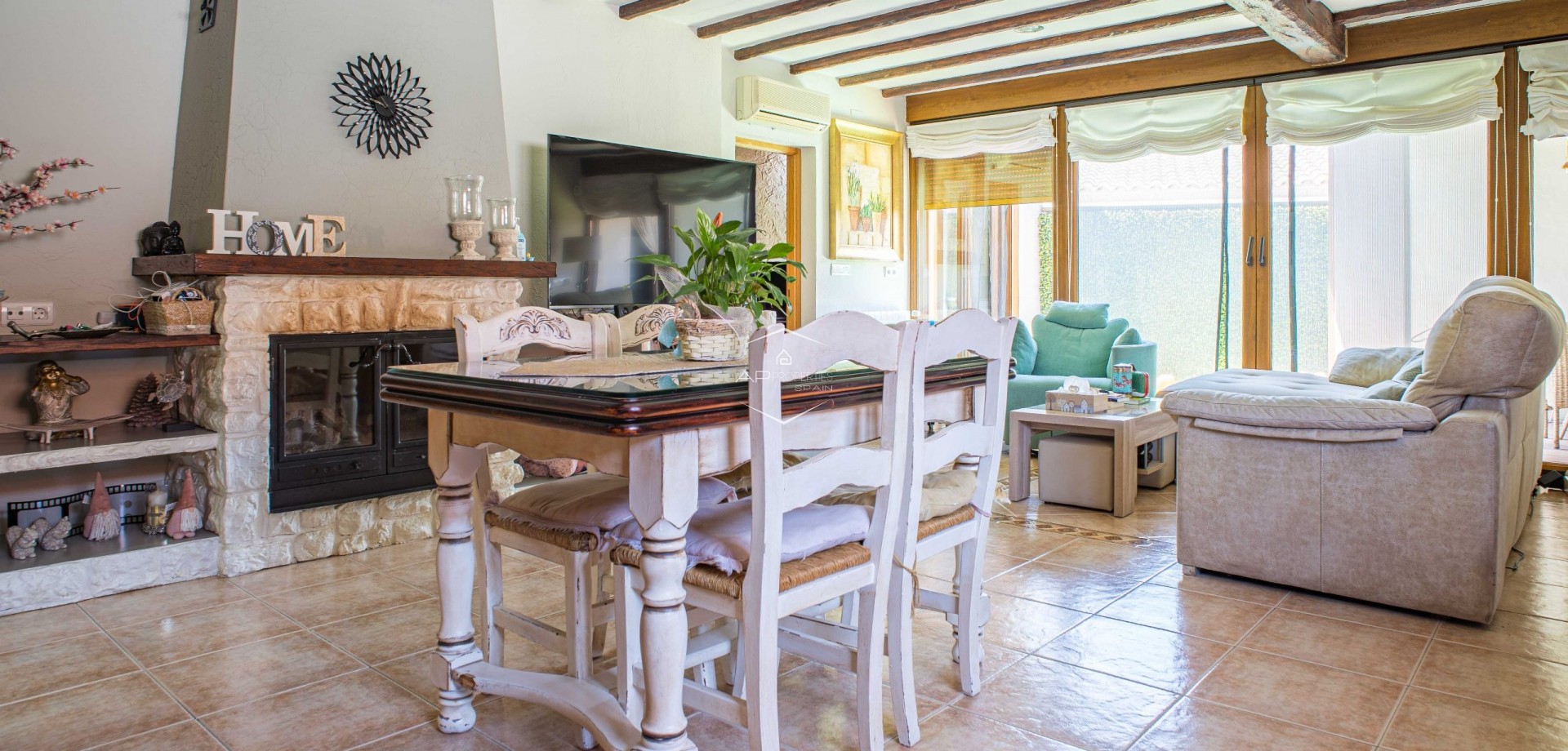 Herverkoop - Villa - Vrijstaand -
Pinoso - CL SALINAS 10, 03650 EL PINOS